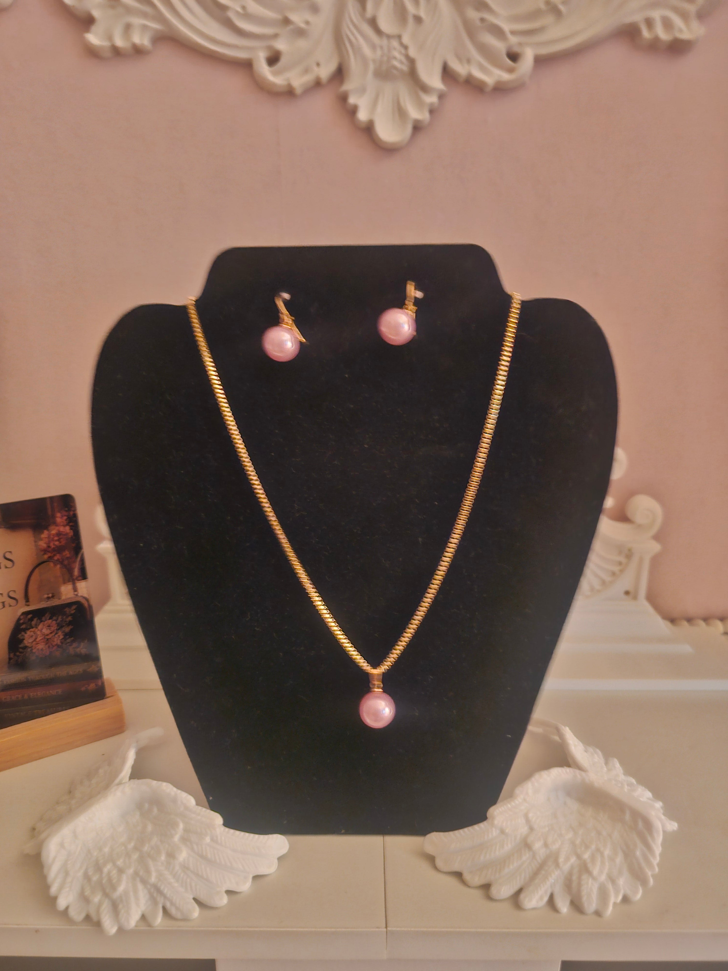 Ladies Pink Pearl Jewellery Set