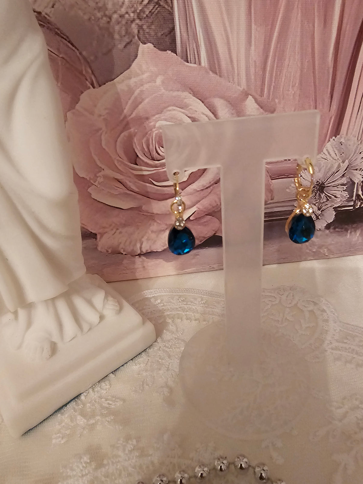 Ladies Gold & Topaz Blue Stone Set pendant earrings