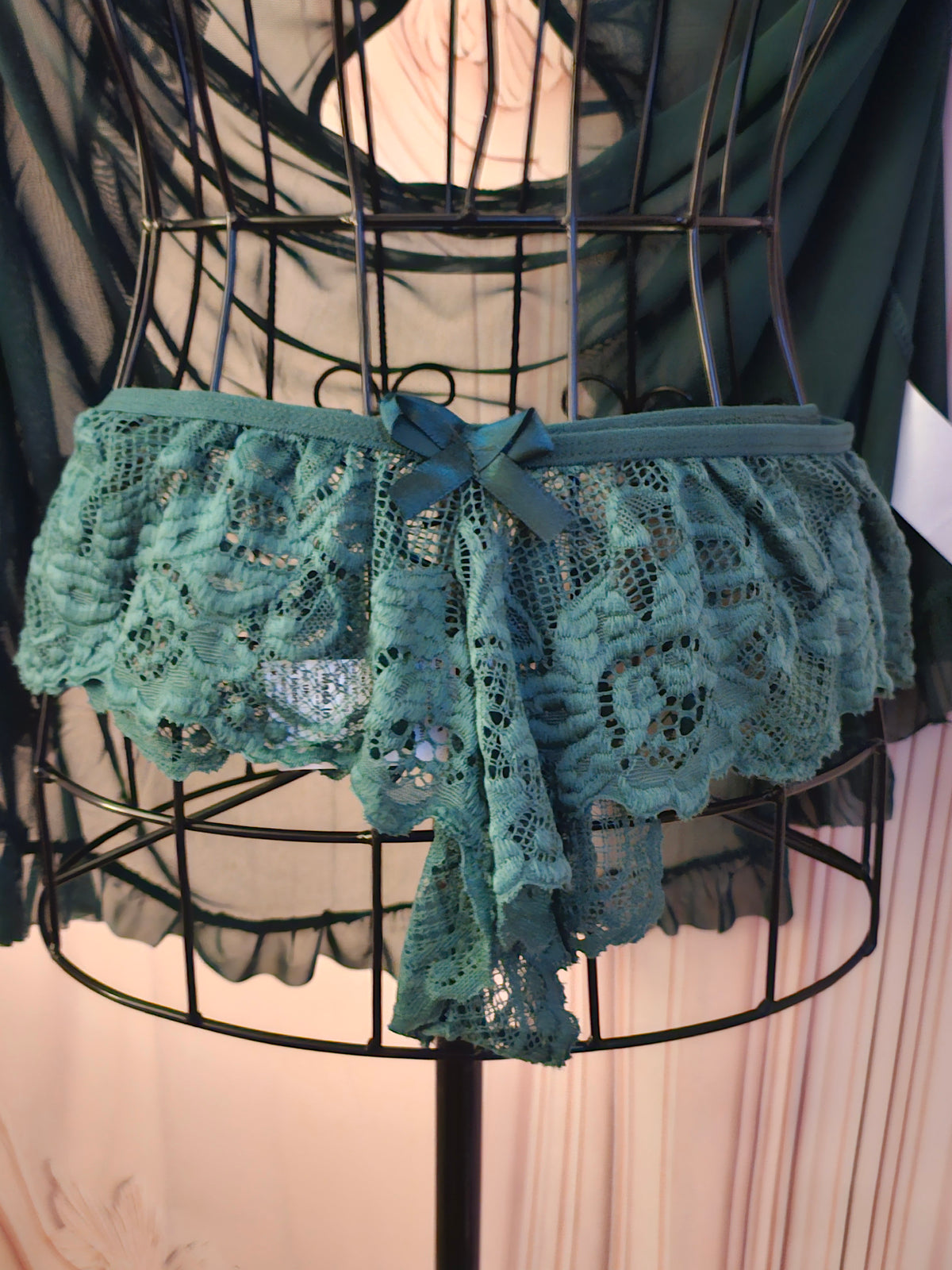 Ladies x 2 Negligee Sets 1 x pink 1 x green