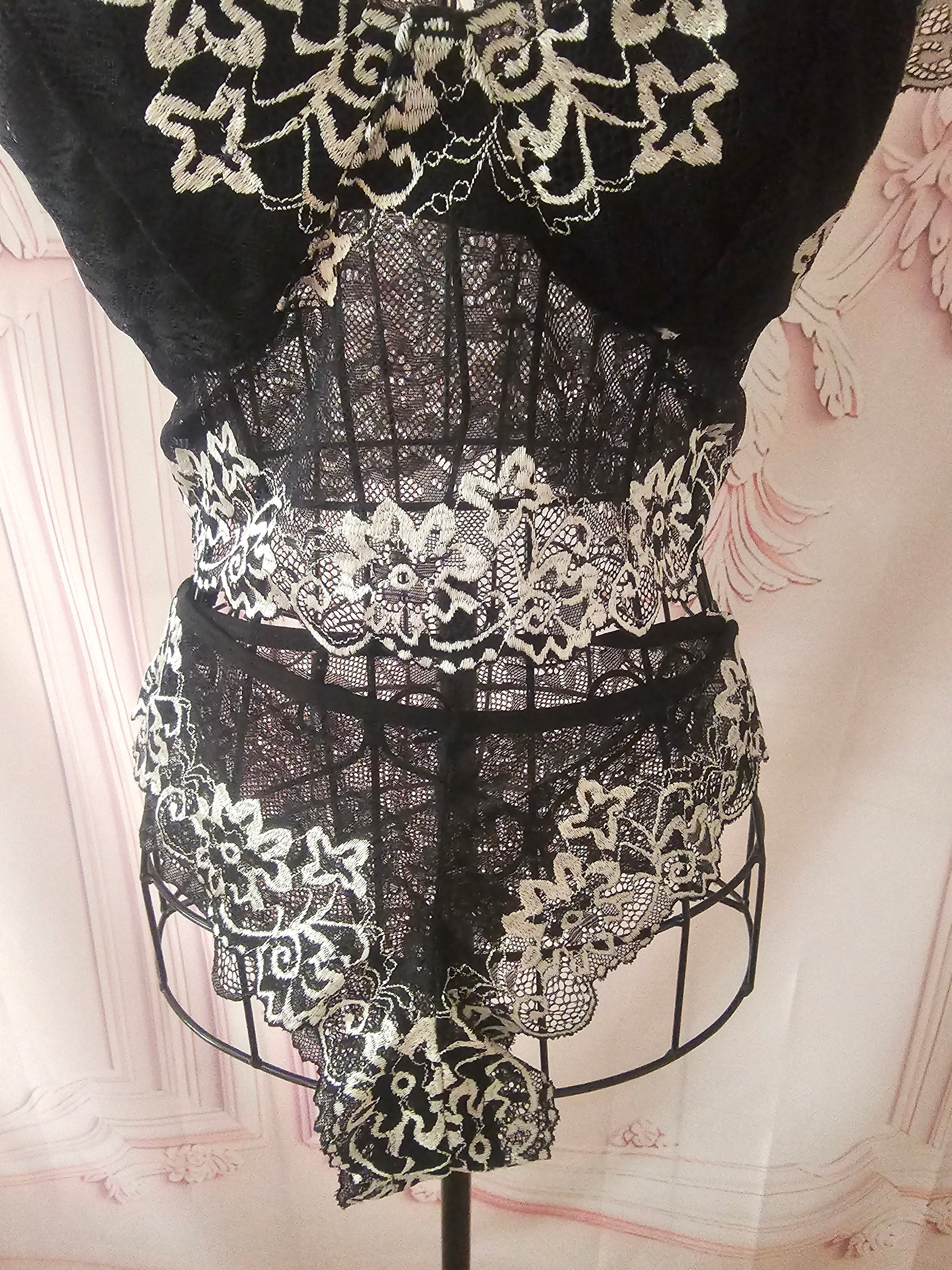 Ladies Black & White Lacy Underwear Set