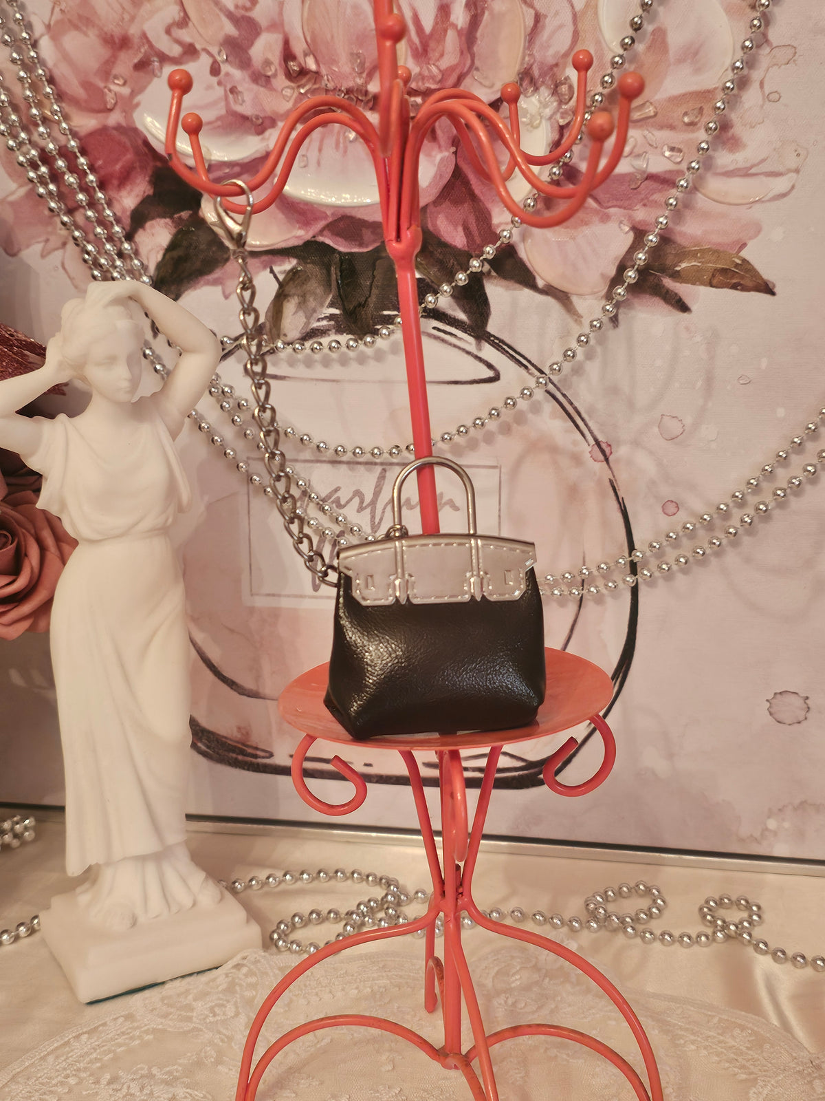 Ladies Classy Handbag or Purse Accessorie