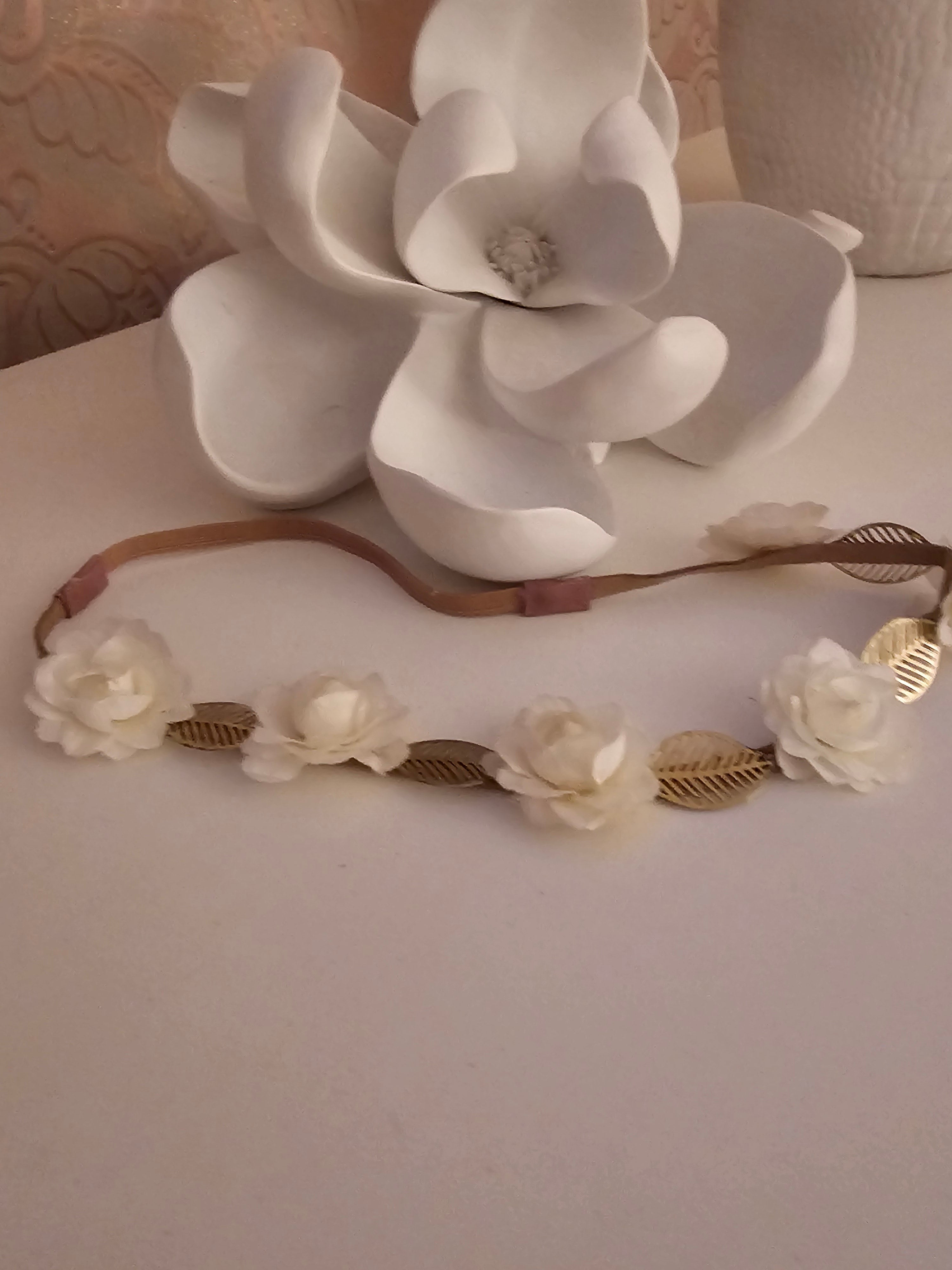 Cream Flower & Gold Leaf Bridal Hair Accessory — Wedding Ready