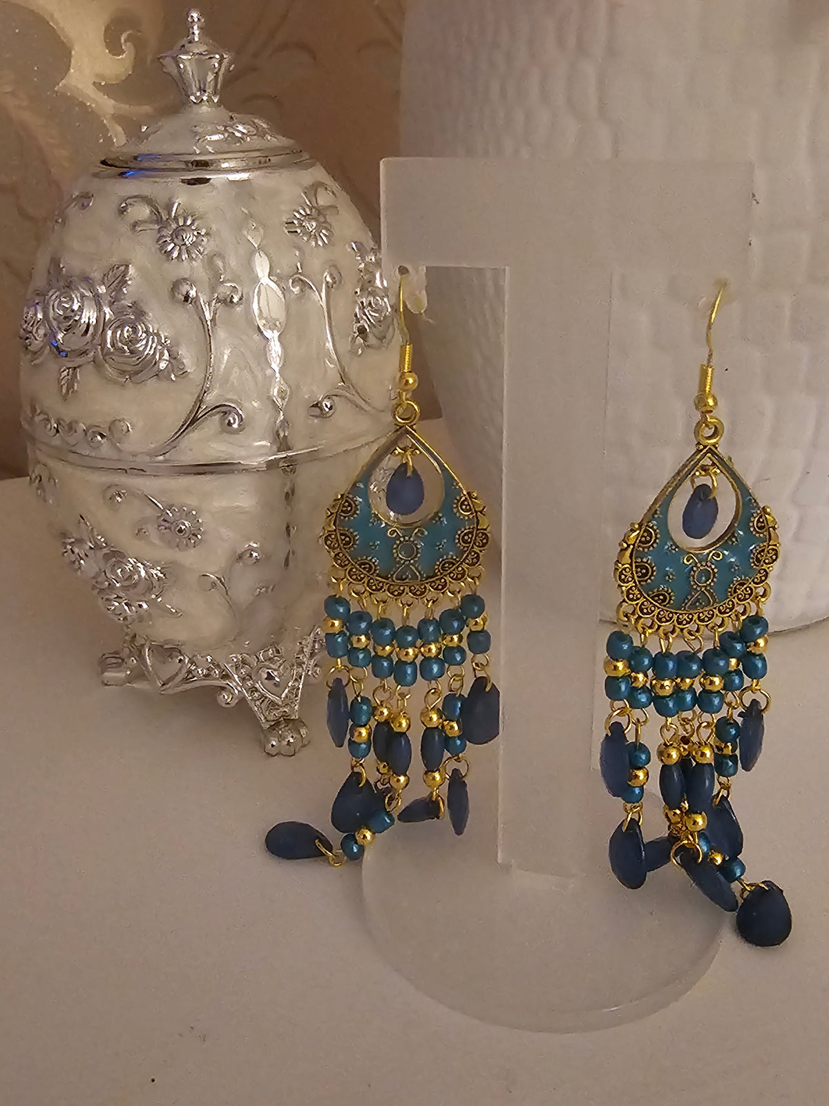 Ladies Turquoise Dangly Aztec Earrings