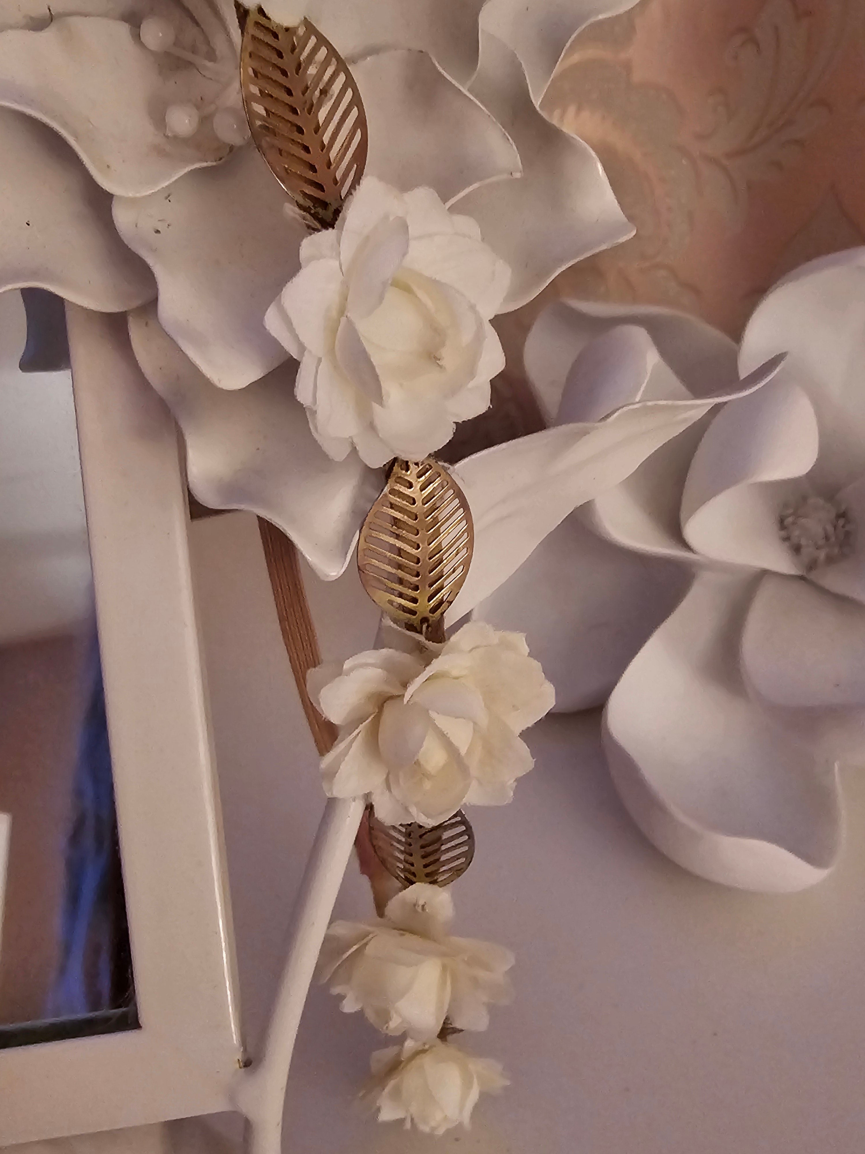 Cream Flower & Gold Leaf Bridal Hair Accessory — Wedding Ready
