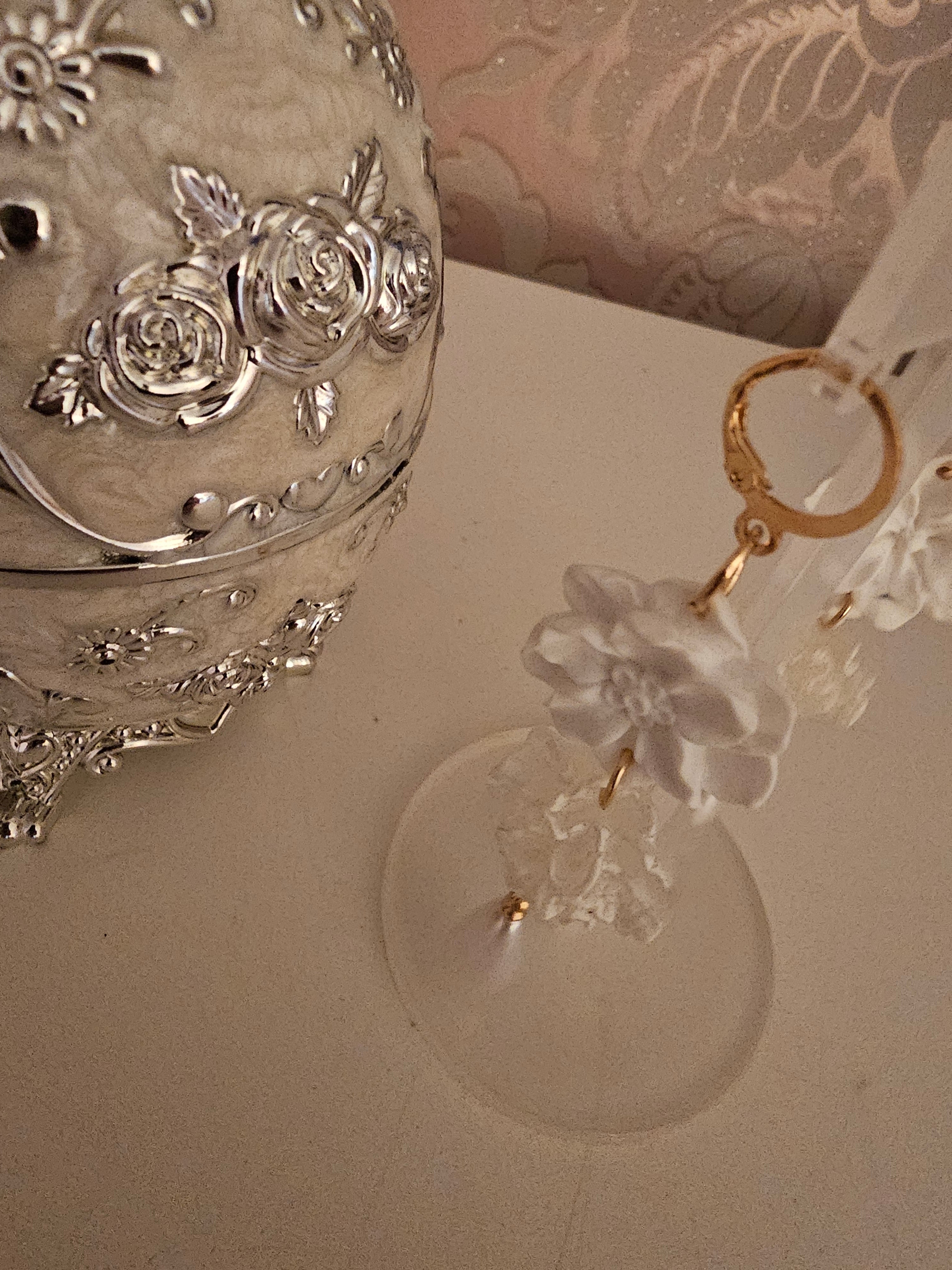 Ladies White Flower Pendant Earrings