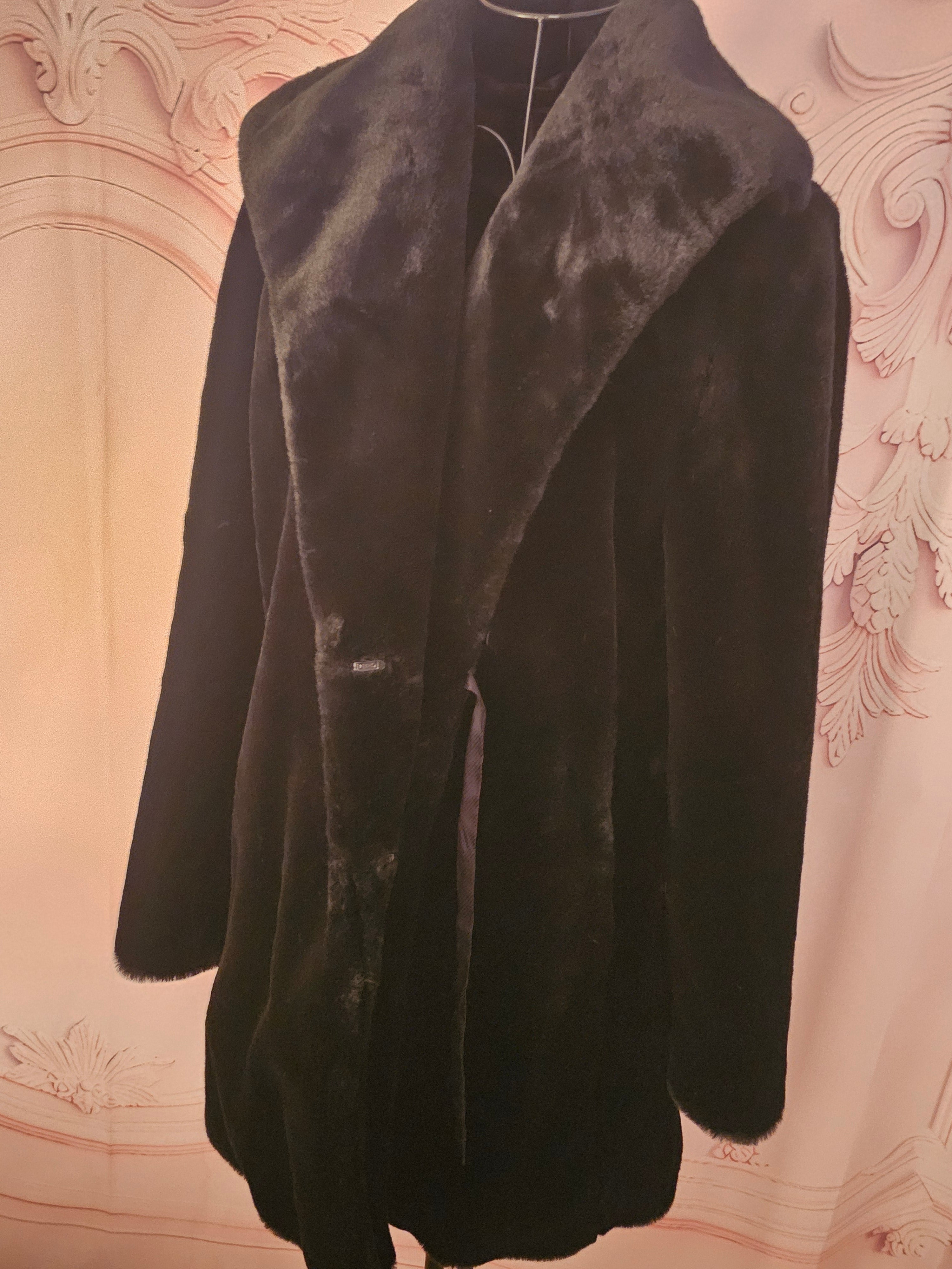 Ladies 3/4 Length Andrew Marc Fur Coat