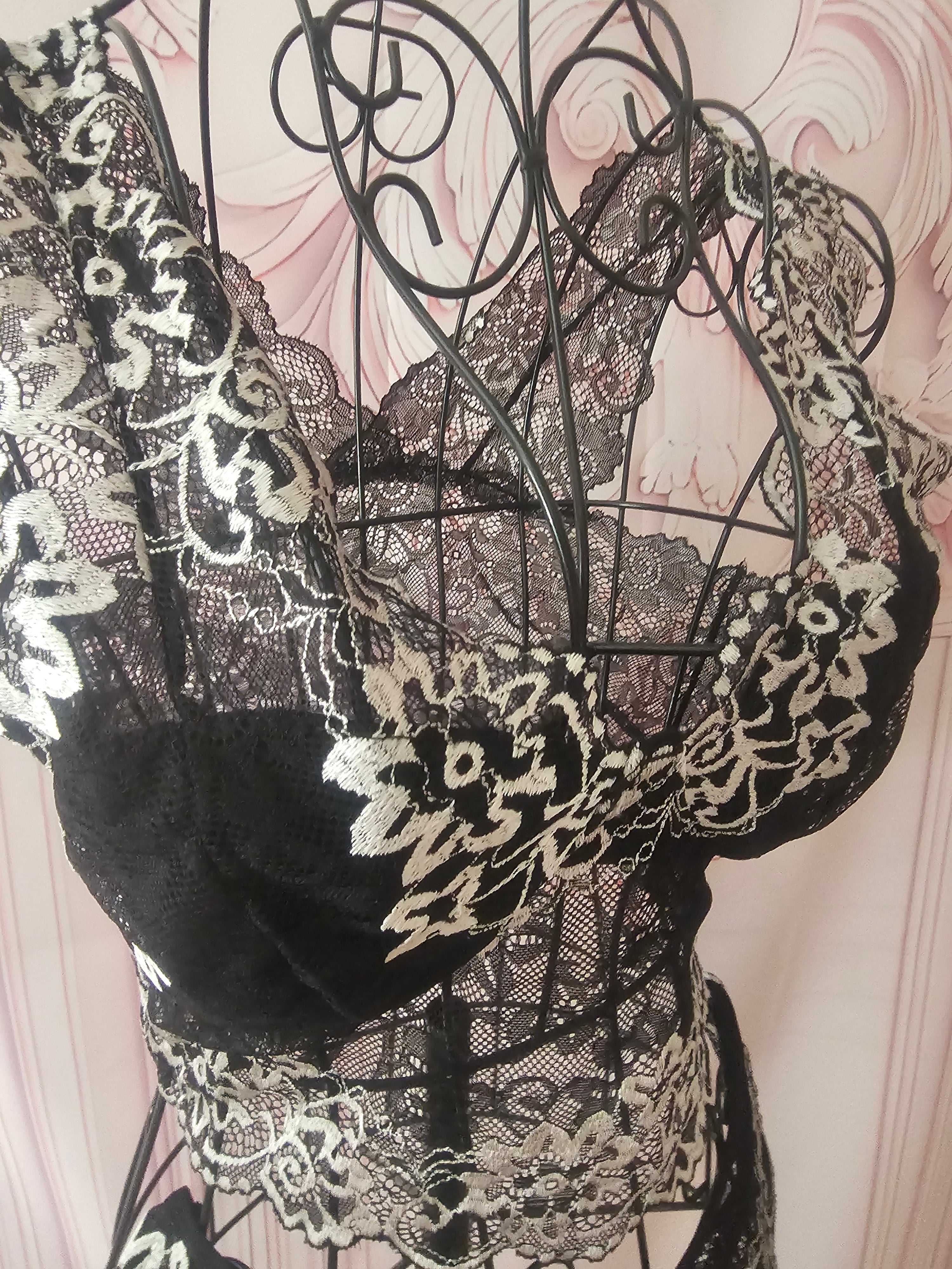 Ladies Black & White Lacy Underwear Set