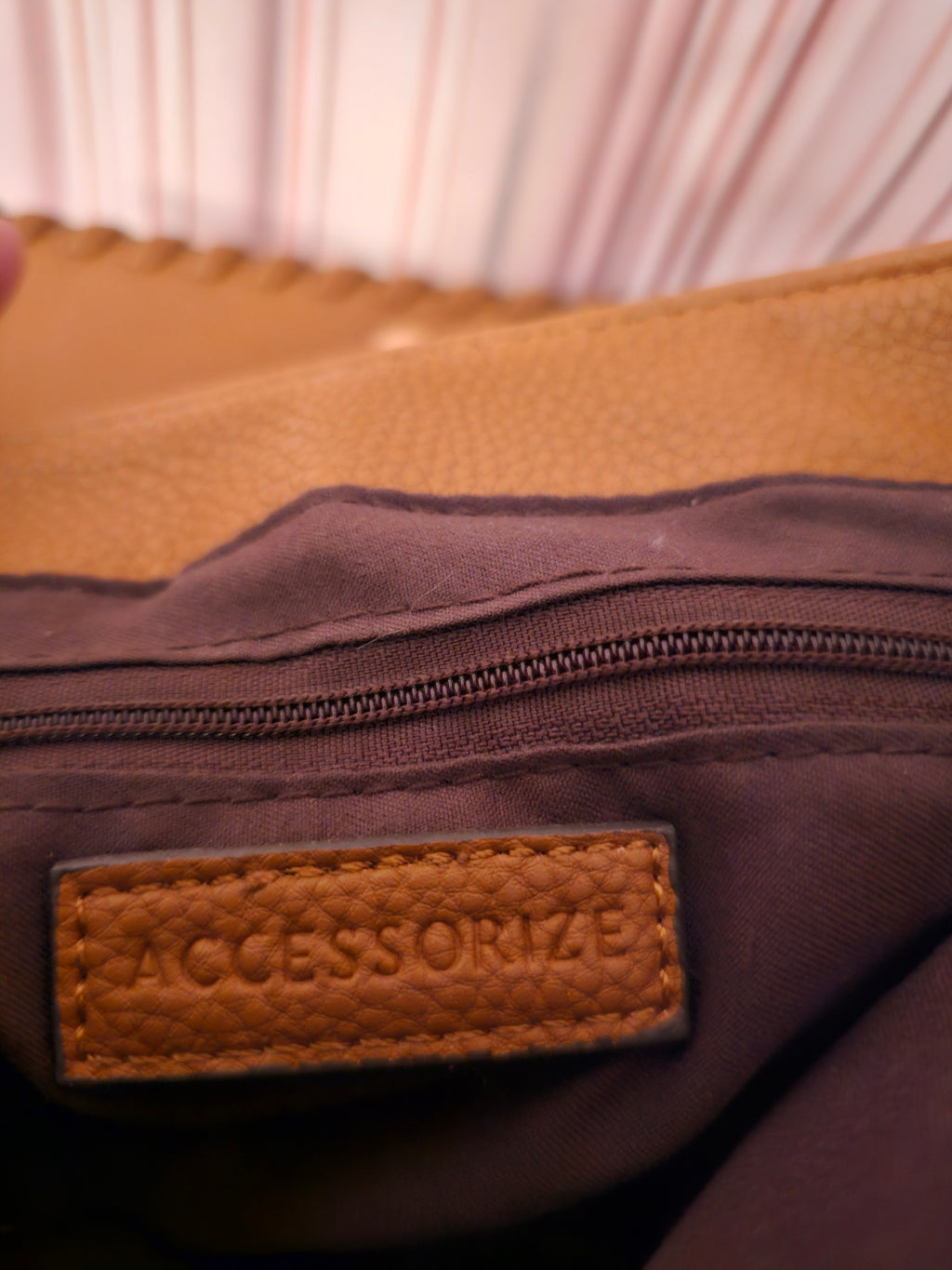 Ladies Tan Leather Accesorize Shoulder Bag