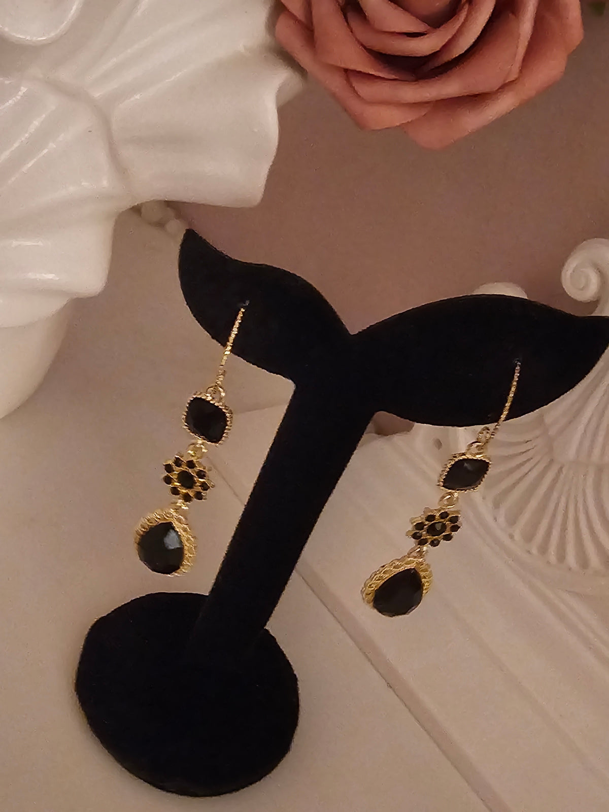Ladies Black and Gold Droplet Design Earrings
