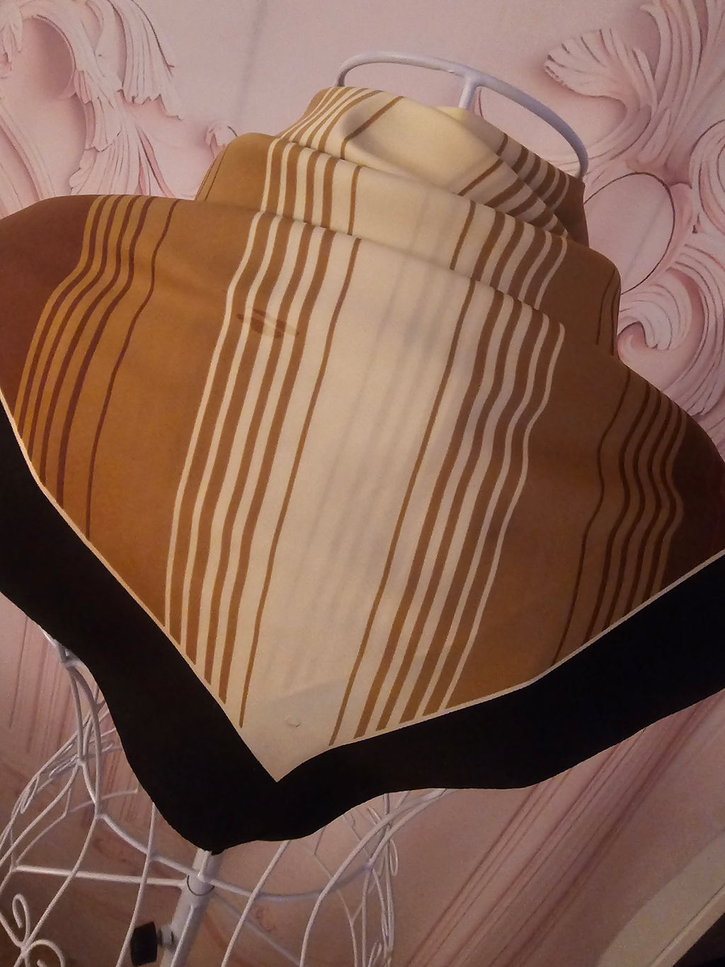 Ladies Large Brown, Cream & Camel Coloured silk blend Head/Neck Scarf