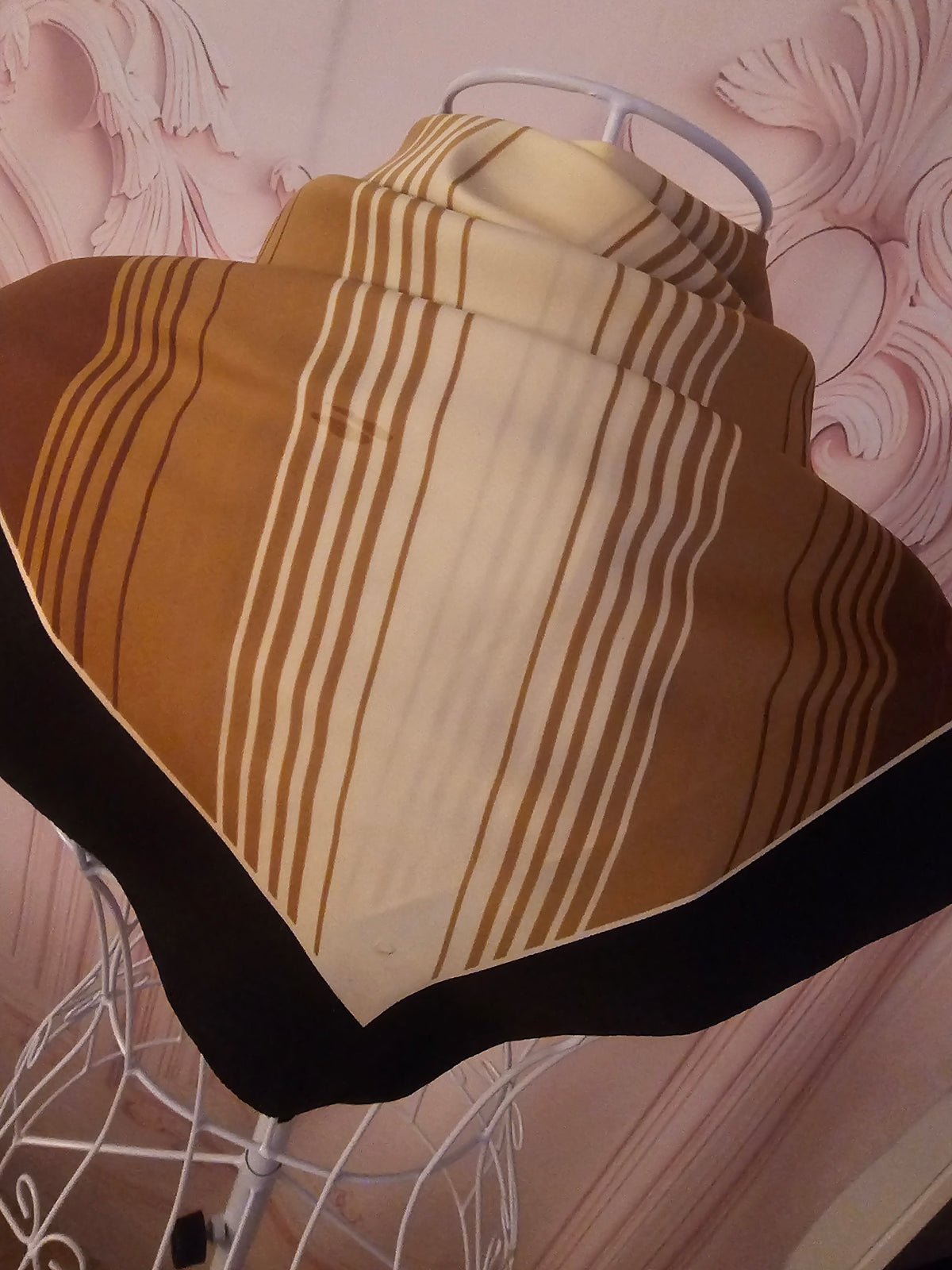 Ladies Large Brown, Cream & Camel Coloured silk blend Head/Neck Scarf