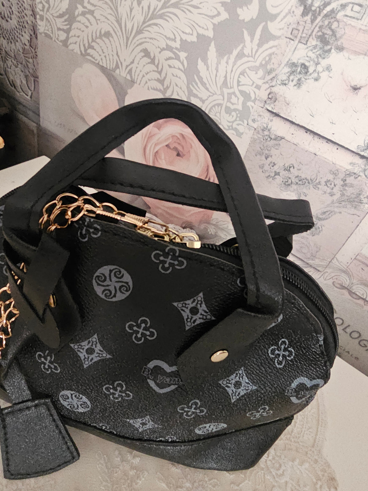 Ladies Small Louis Vuitton design Handbags x3