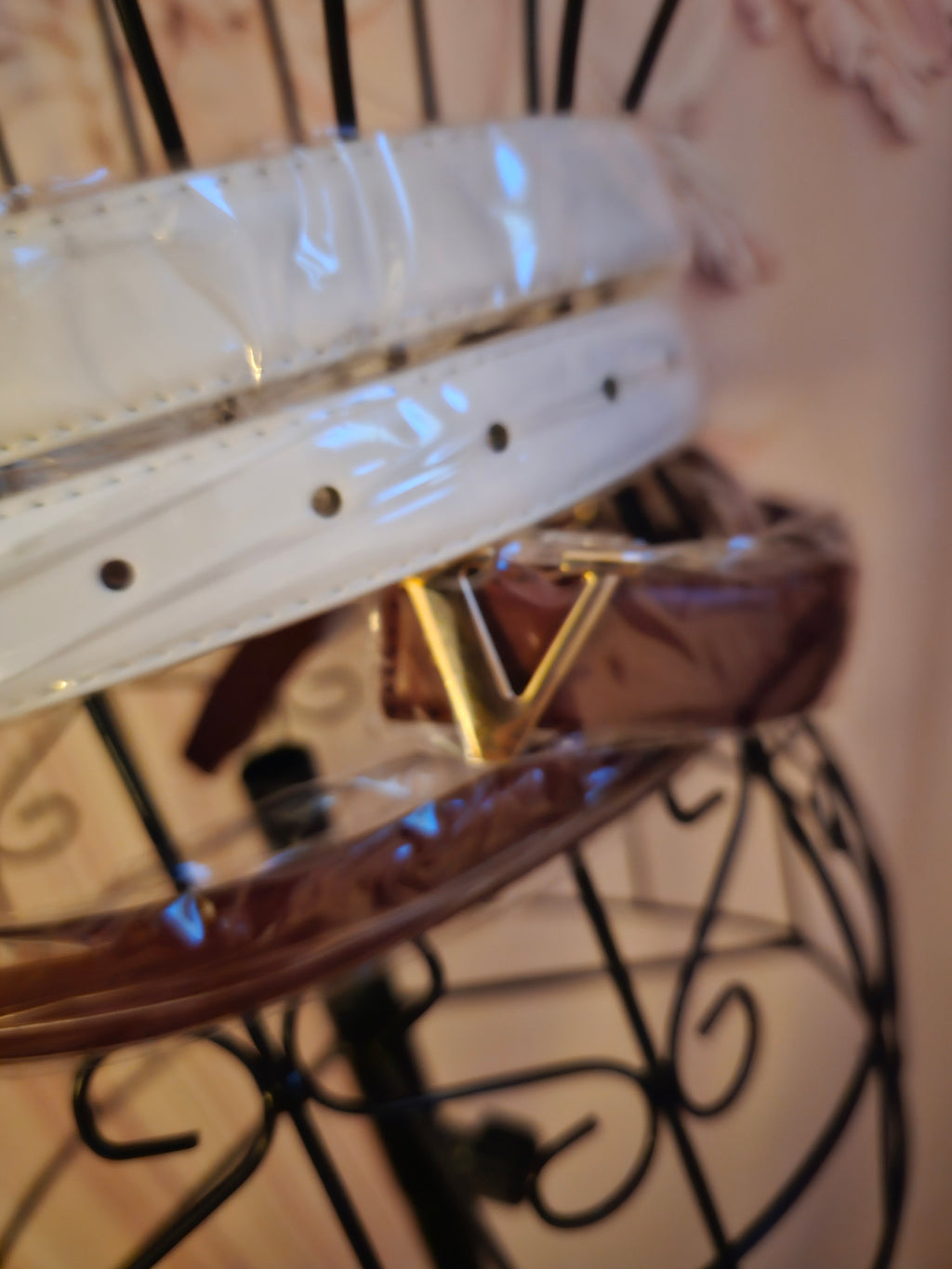 Ladies 2 x Belts with V Design Buckle 1 x white 1 x brown