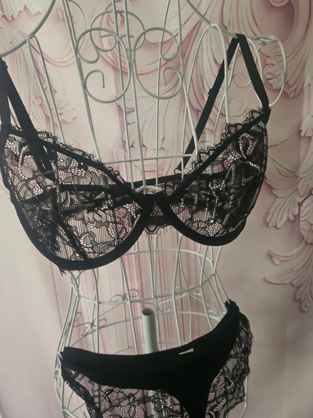 Ladies Black Lacy Underwear Set