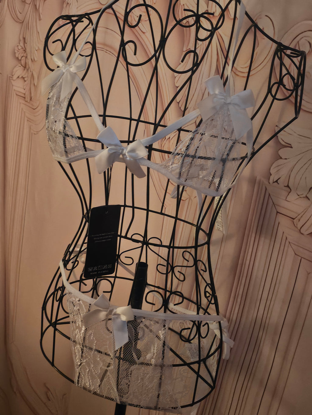 Ladies White Sexy Lacy Underwear Set
