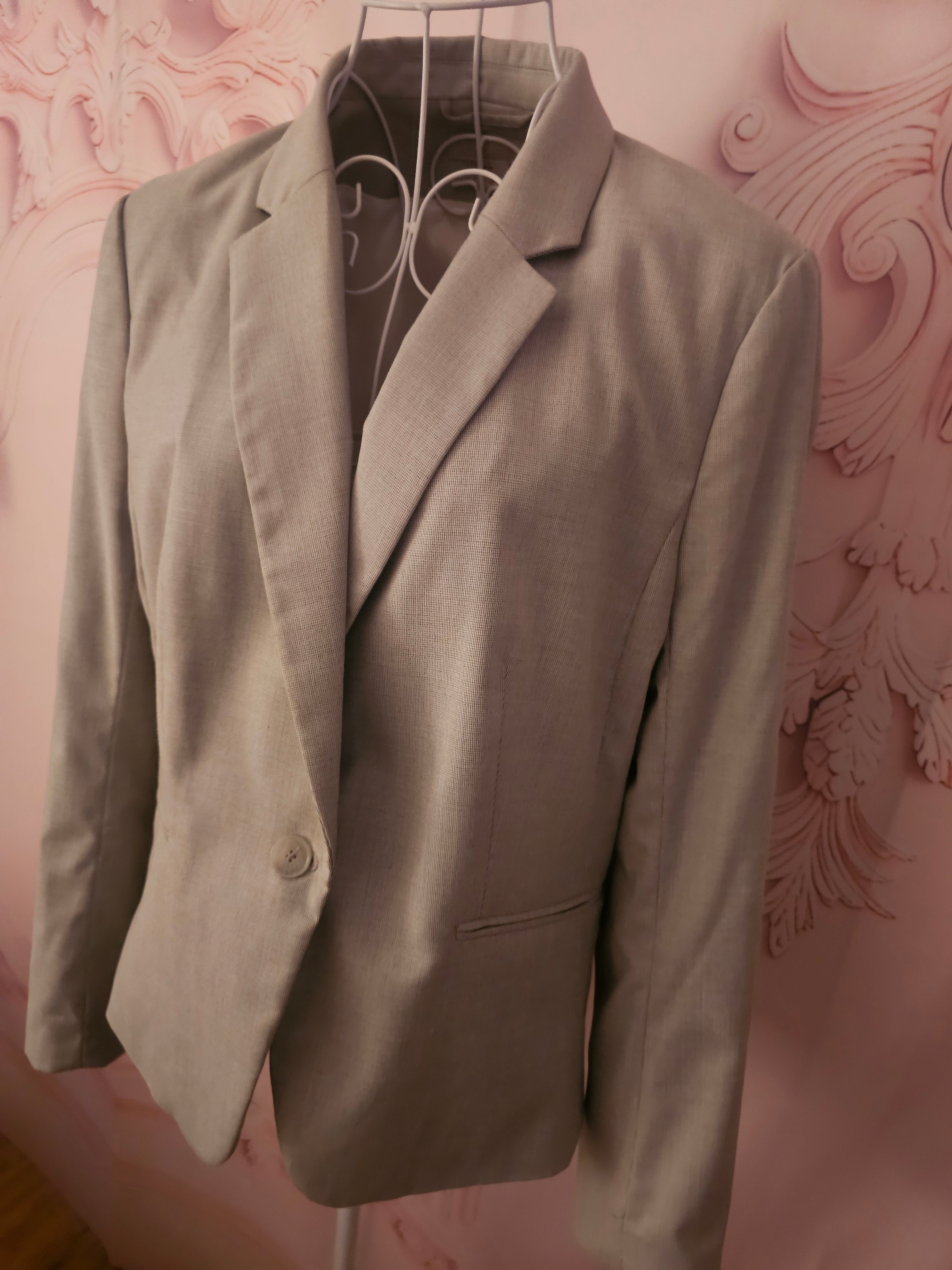 Ladies Grey Checkered H & M Blazer